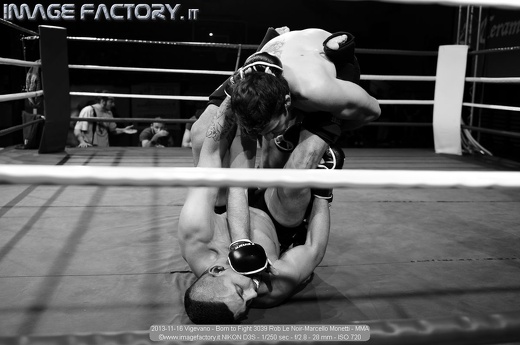 2013-11-16 Vigevano - Born to Fight 3039 Rob Le Noir-Marcello Monetti - MMA